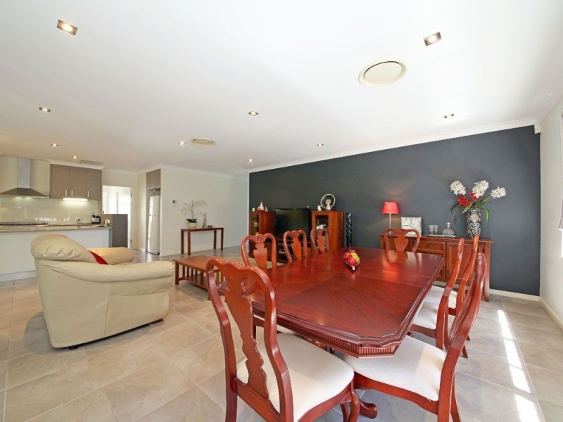 24 Forrestal Circuit, North Lakes QLD 4509
