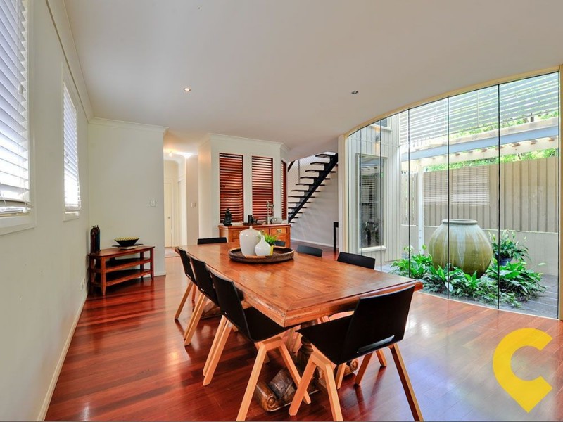 27 Dalmore Street, Ashgrove QLD 4060