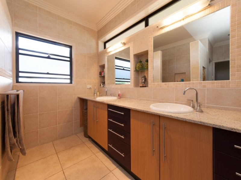 51 St Helens Road, Mitchelton QLD 4053