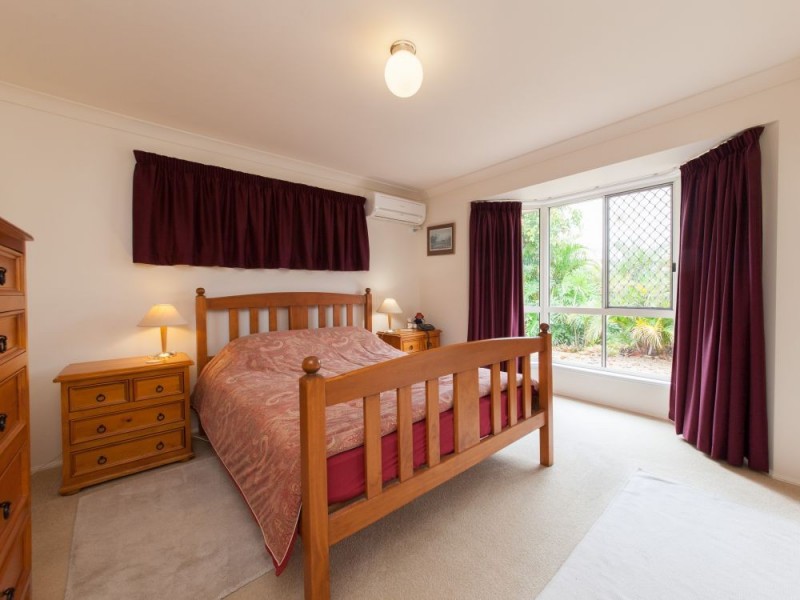 3 Ogle Place, Windaroo QLD 4207