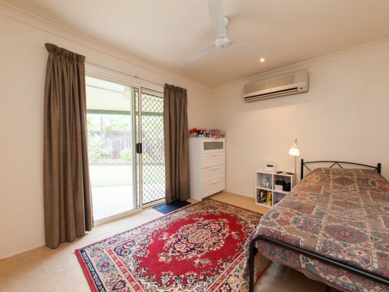 3 Ogle Place, Windaroo QLD 4207