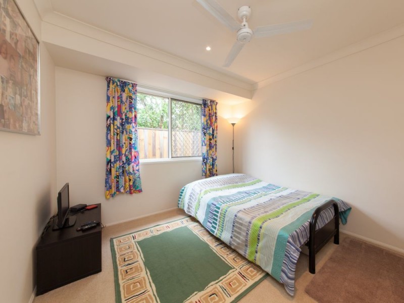 3 Ogle Place, Windaroo QLD 4207