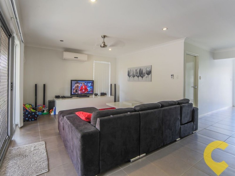 32 Columbia Drive, Bellbird Park QLD 4300