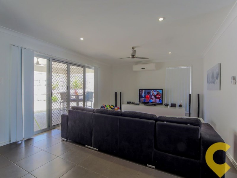 32 Columbia Drive, Bellbird Park QLD 4300
