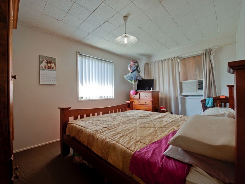 29 Cemetery Road, Raceview QLD 4305