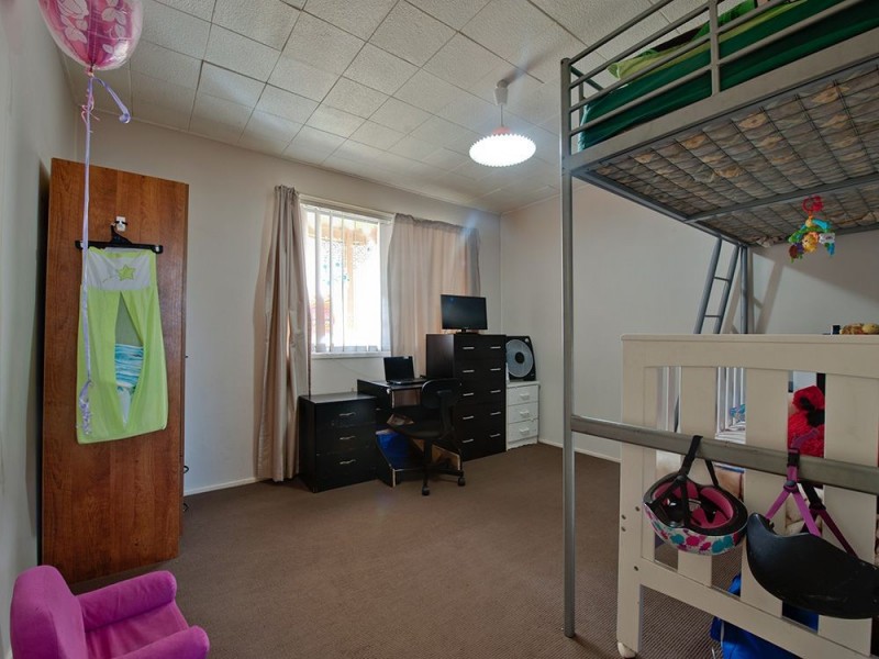 29 Cemetery Road, Raceview QLD 4305