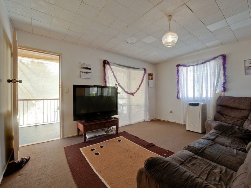 29 Cemetery Road, Raceview QLD 4305