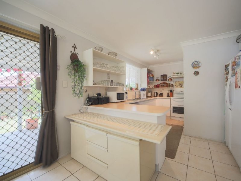 7 Tregana Circuit, Edens Landing QLD 4207