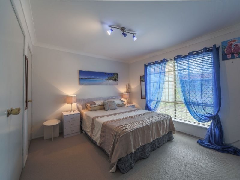 7 Tregana Circuit, Edens Landing QLD 4207