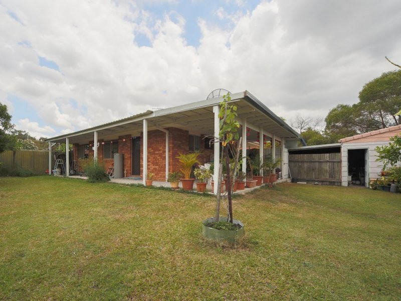 7 Tregana Circuit, Edens Landing QLD 4207