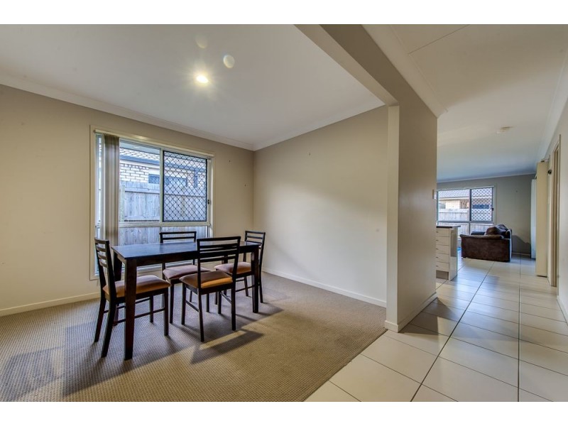 8 Lilly Pilly Street, Heathwood QLD 4110