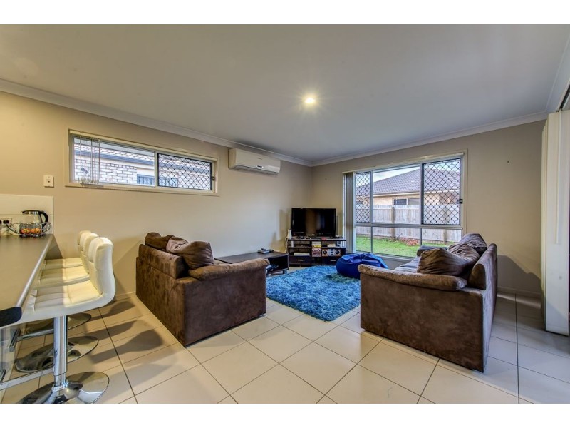 8 Lilly Pilly Street, Heathwood QLD 4110