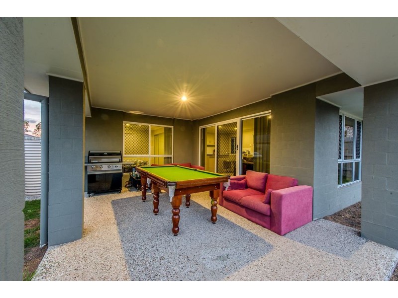 8 Lilly Pilly Street, Heathwood QLD 4110