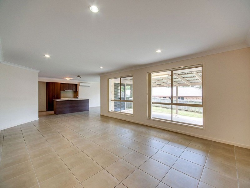 20 Silverash Court, Warner QLD 4500