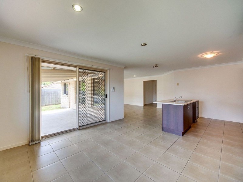 20 Silverash Court, Warner QLD 4500