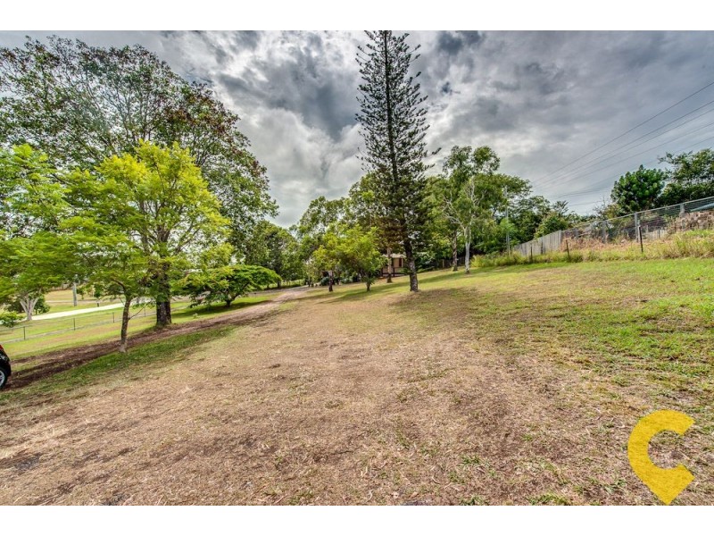 100 Johnston Road, Bellbird Park QLD 4300