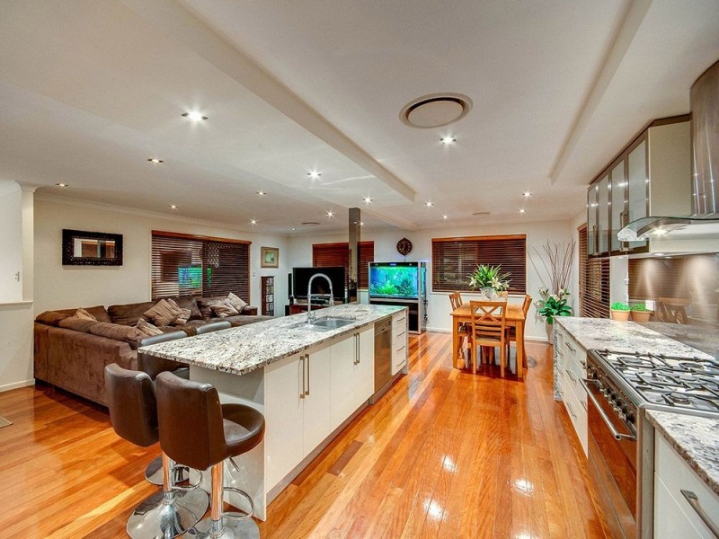 106 Wilgarning Street, Stafford Heights QLD 4053