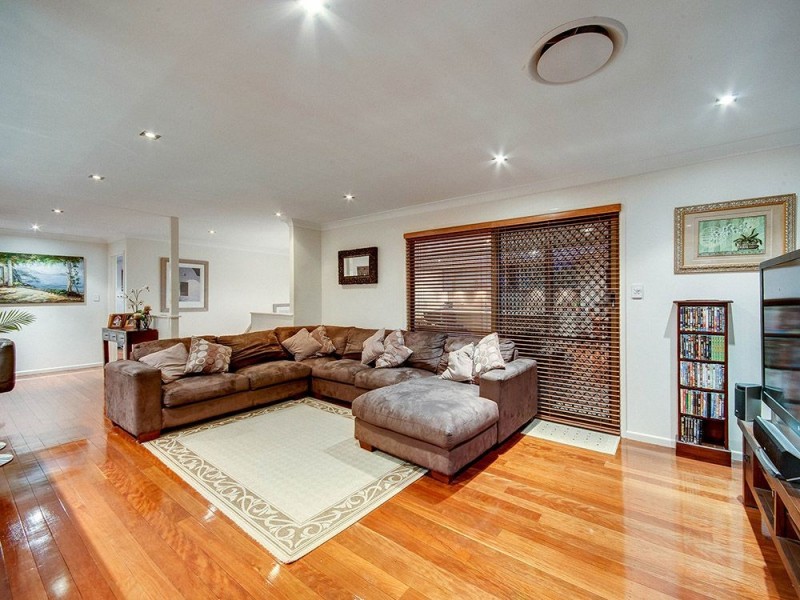 106 Wilgarning Street, Stafford Heights QLD 4053