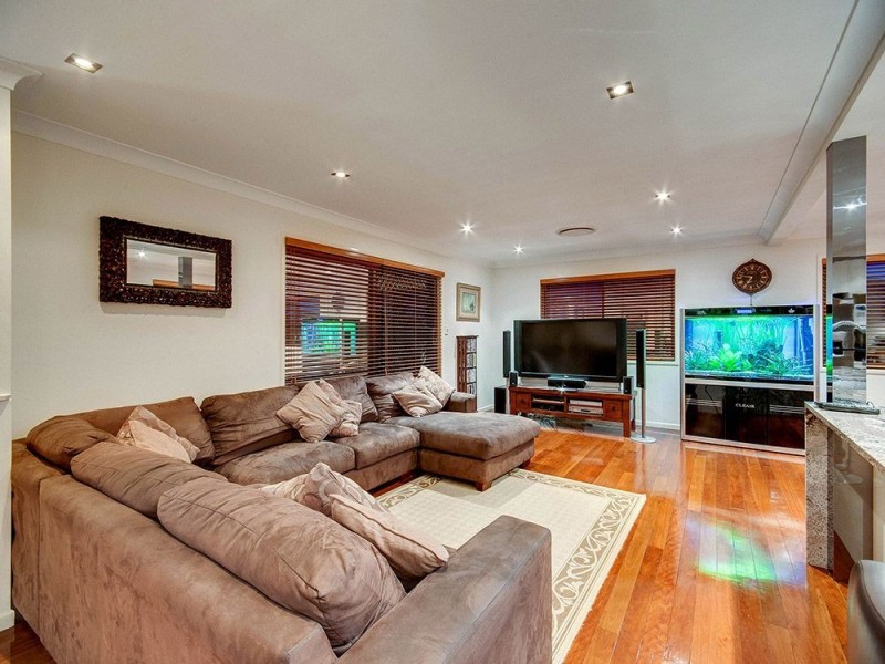 106 Wilgarning Street, Stafford Heights QLD 4053