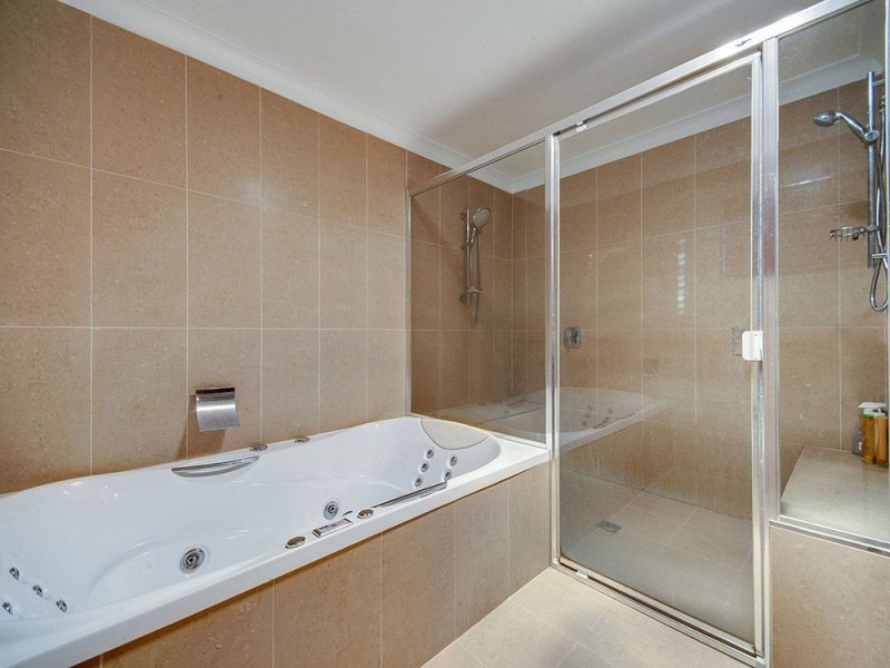 106 Wilgarning Street, Stafford Heights QLD 4053