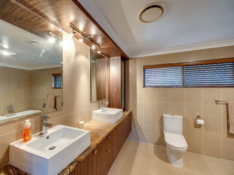 106 Wilgarning Street, Stafford Heights QLD 4053