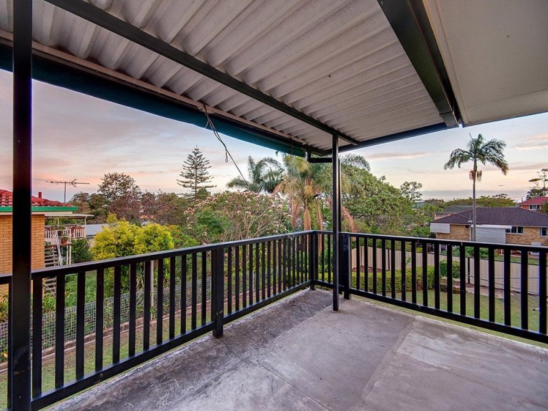 106 Wilgarning Street, Stafford Heights QLD 4053