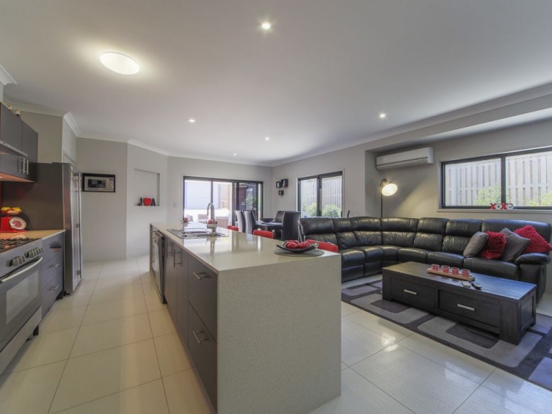 18 Warrandyte Street, Upper Coomera QLD 4209