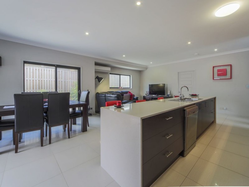 18 Warrandyte Street, Upper Coomera QLD 4209