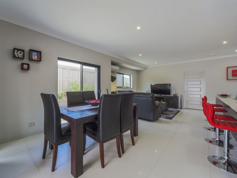 18 Warrandyte Street, Upper Coomera QLD 4209