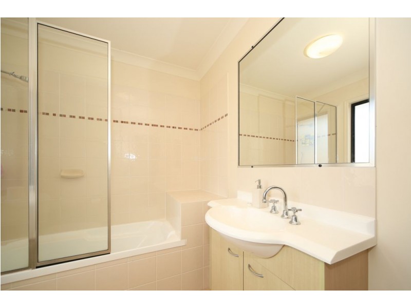 26/2 Tuition Street, Upper Coomera QLD 4209