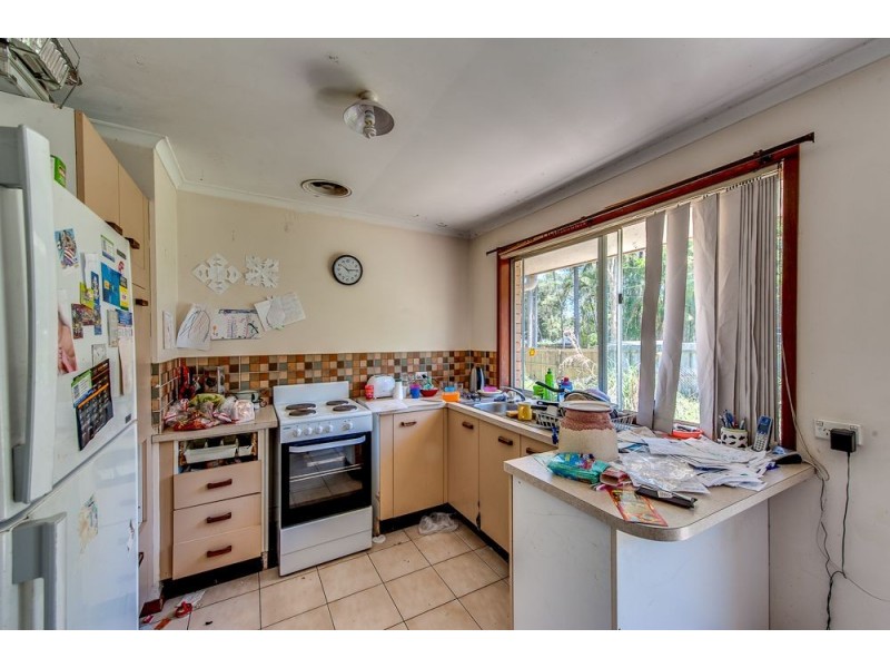 4 Steven Street, Camira QLD 4300