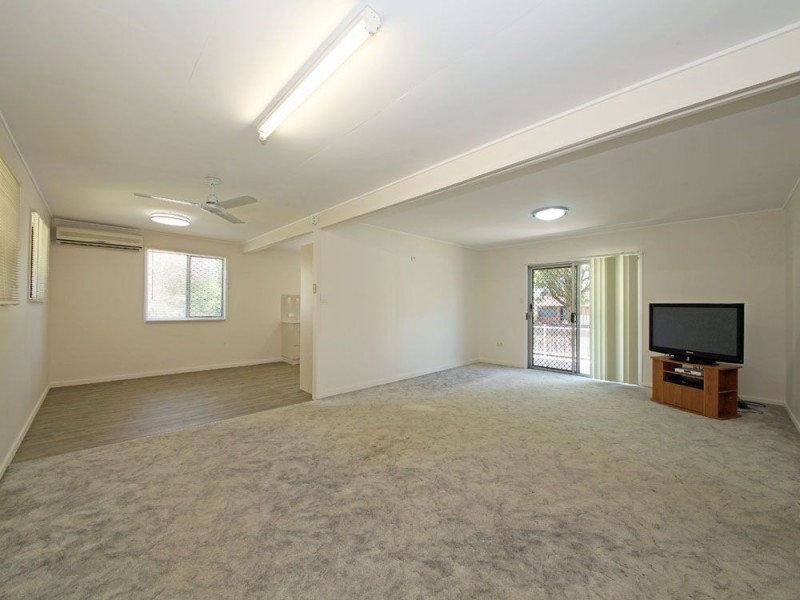 2 Thompson Road, Deception Bay QLD 4508