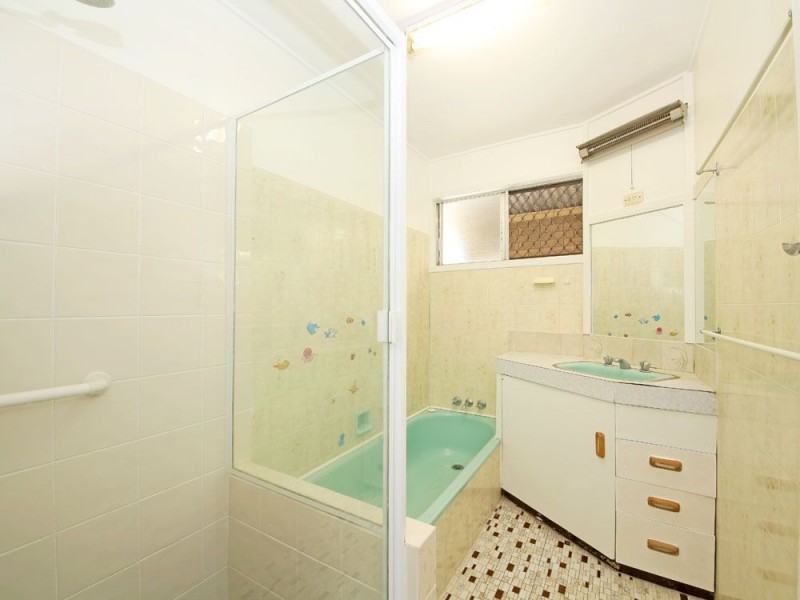 2 Thompson Road, Deception Bay QLD 4508