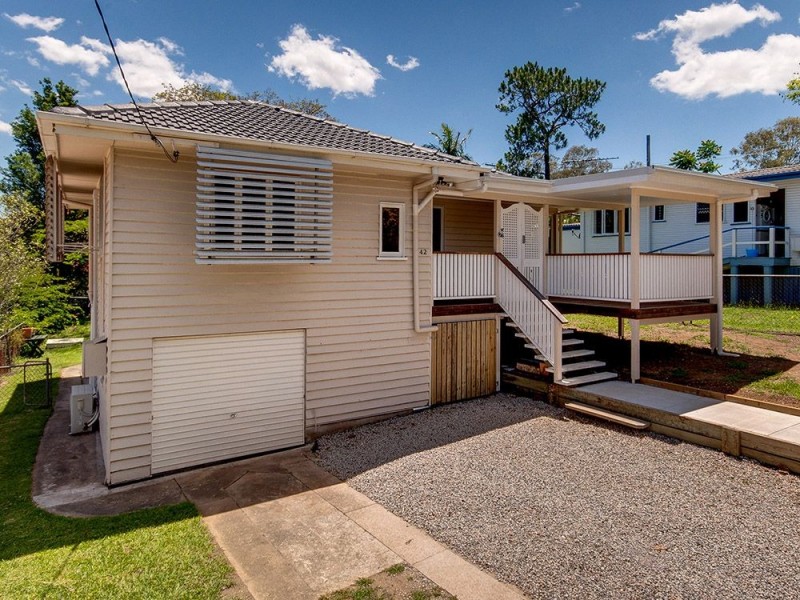 42 Young Street, Petrie QLD 4502