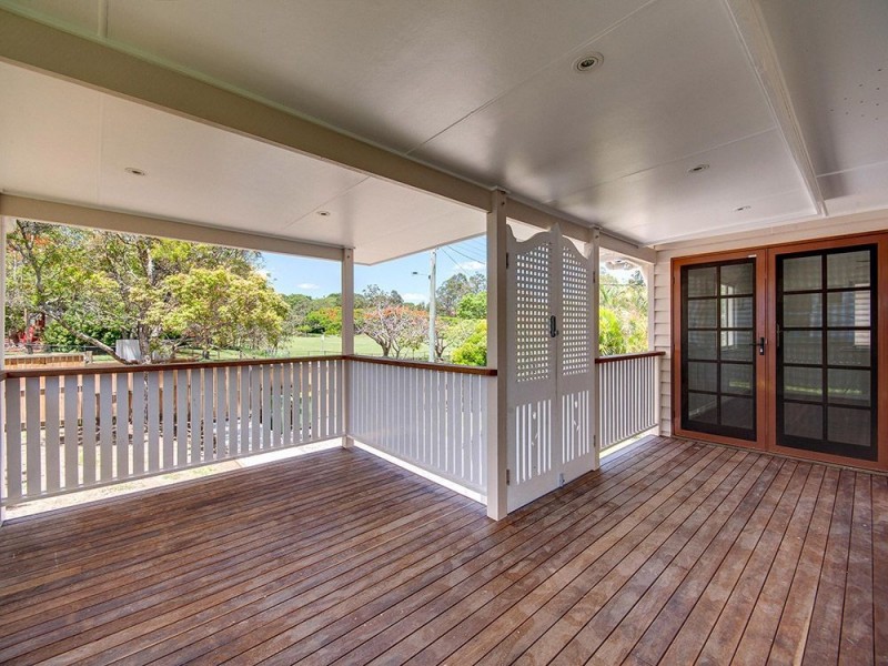 42 Young Street, Petrie QLD 4502