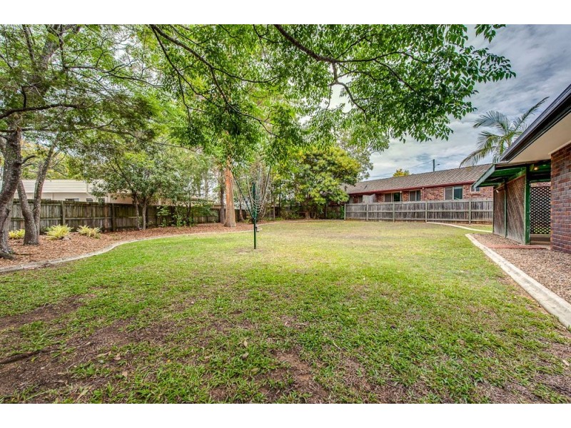 18 Alicia Road, Camira QLD 4300