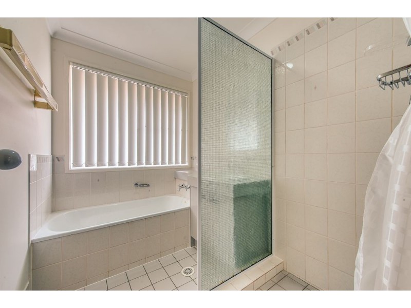 18 Alicia Road, Camira QLD 4300