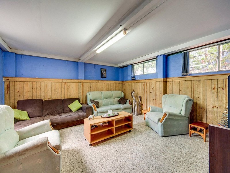 76 Patricks Road, Arana Hills QLD 4054