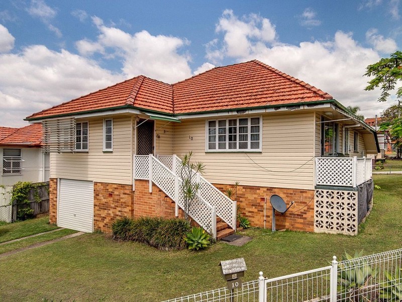 10 Farnell Street, Chermside QLD 4032