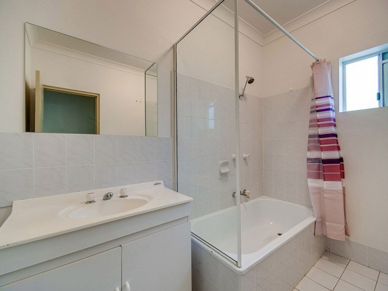 28/15 Whitmore Street, Taringa QLD 4068
