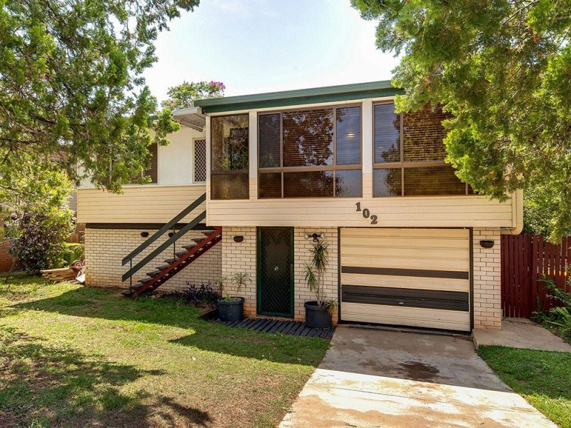 102 Peter St, Strathpine QLD 4500