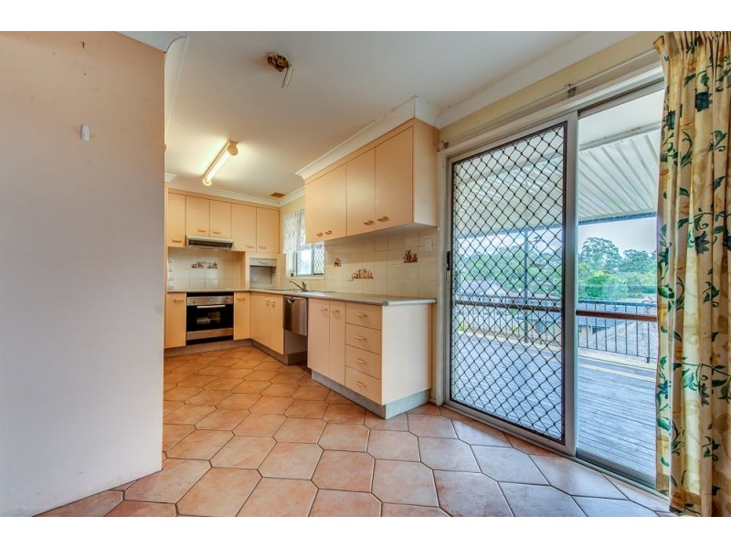 6 Milgate Street, Collingwood Park QLD 4301