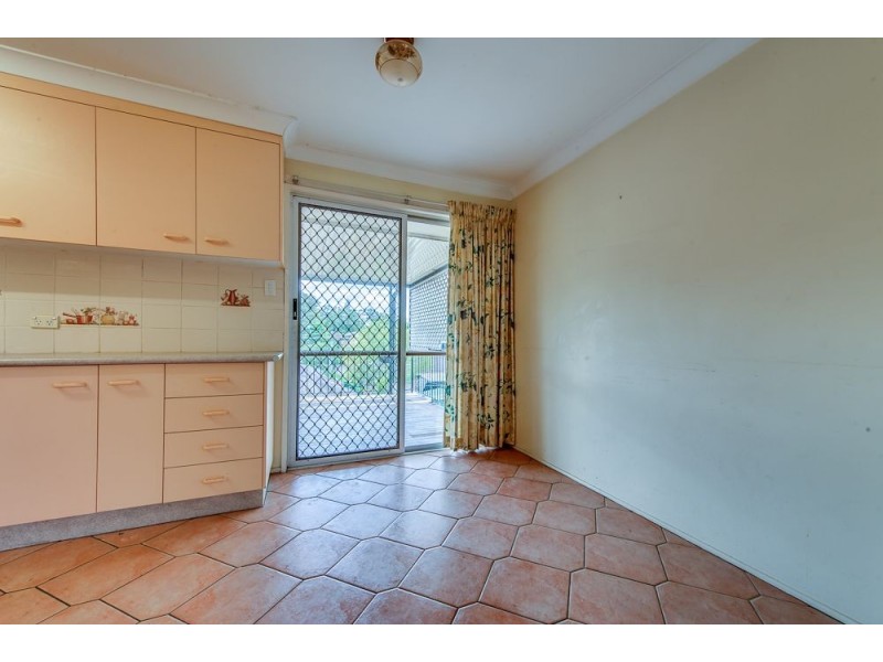 6 Milgate Street, Collingwood Park QLD 4301