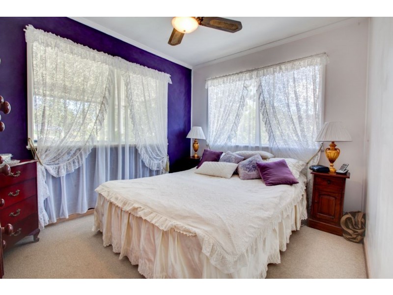 18 Orana Street, Kingston QLD 4114