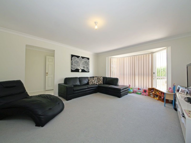 8 Hakea Court, Narangba QLD 4504