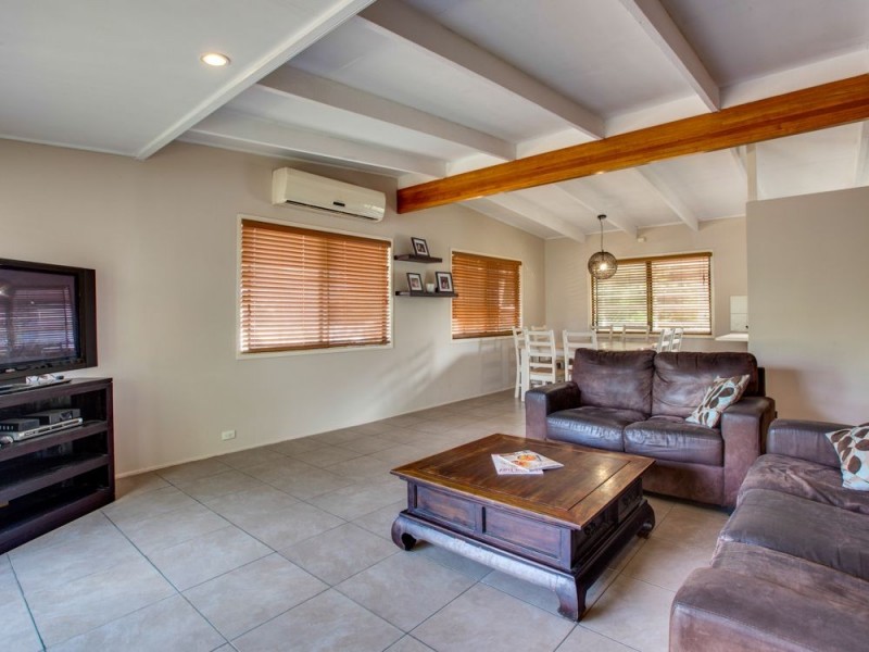 4 Avondale St, Underwood QLD 4119