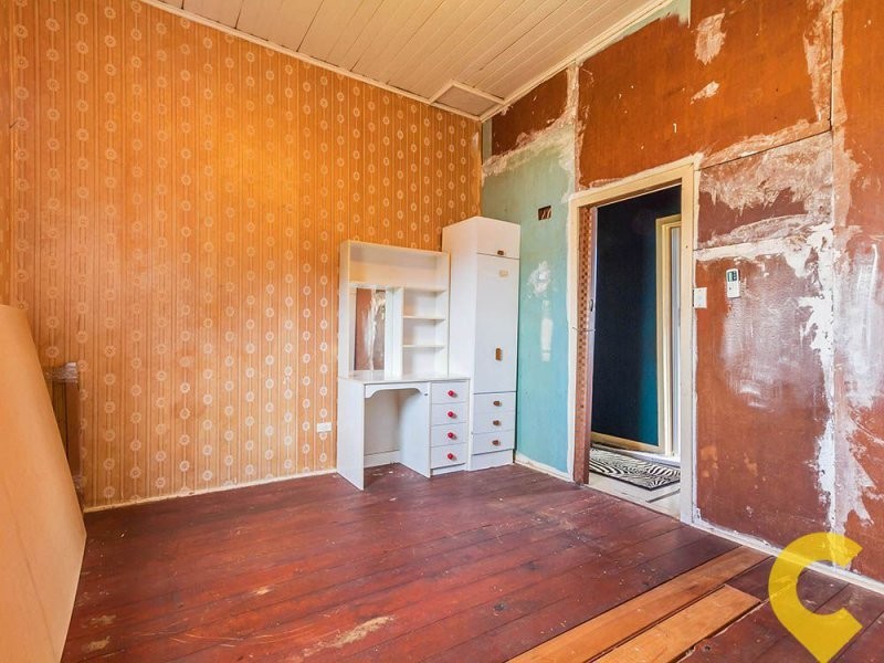 8 Rainbow Street, Sandgate QLD 4017