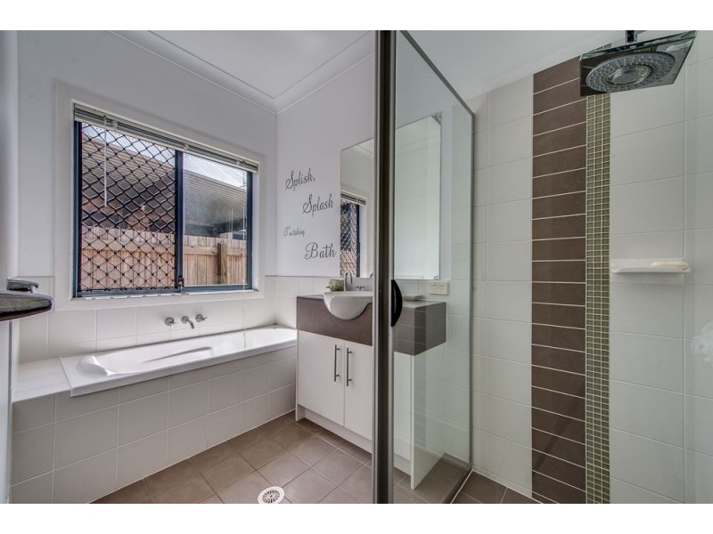 30 Swallowtail Crescent, Springfield Lakes QLD 4300