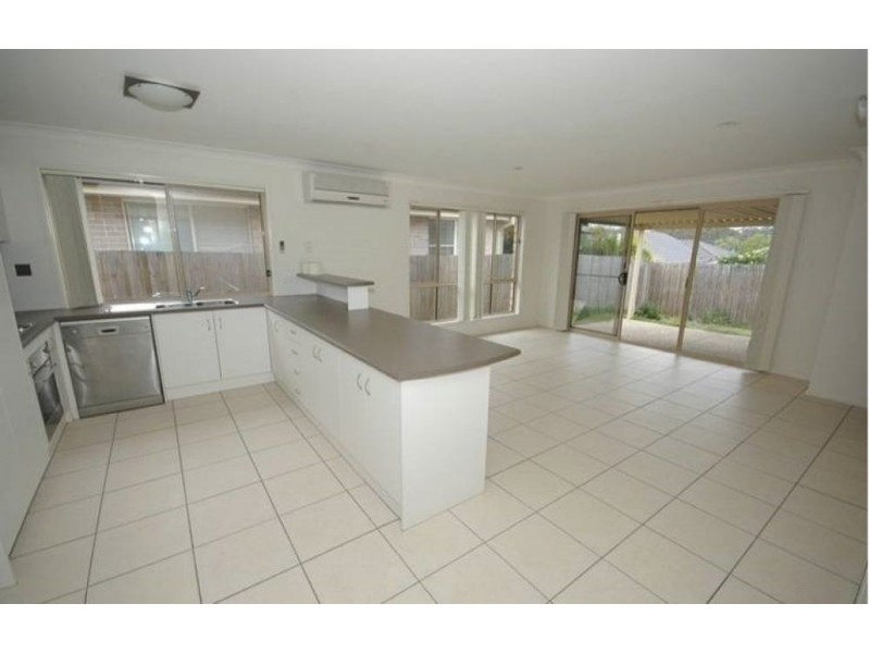 92 Collins Street, Collingwood Park QLD 4301