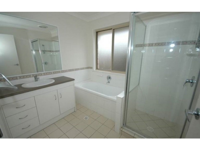 92 Collins Street, Collingwood Park QLD 4301